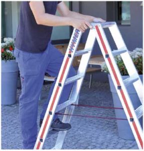 Spreizsicherung der Leiter voll gespannt